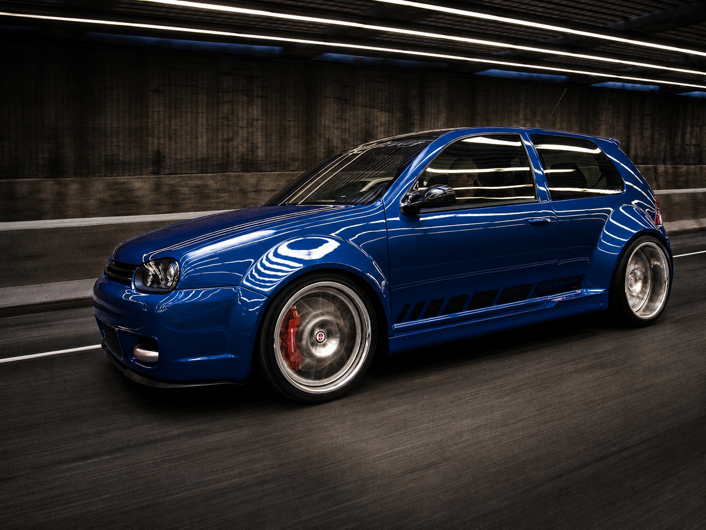 The blue Golf R32 project.